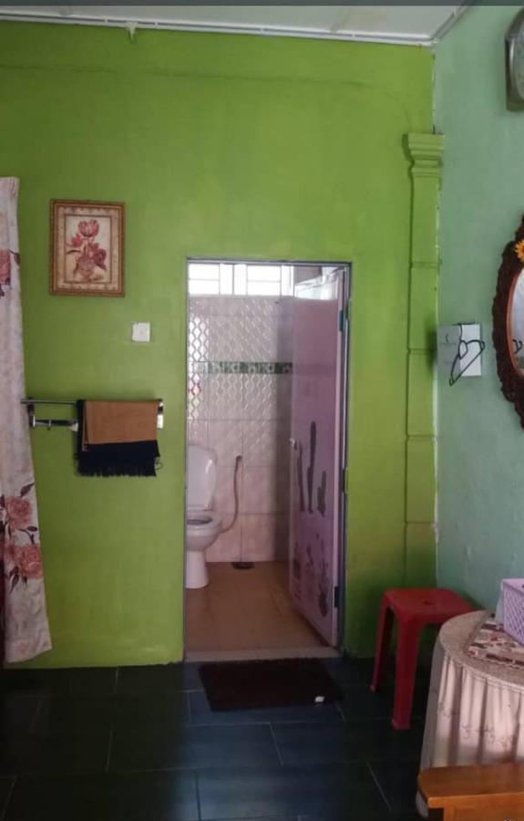 Dhia Irdina Homestay Paya Rewak Szoba fotó