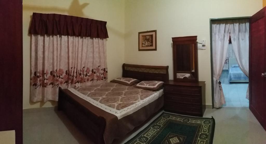 Dhia Irdina Homestay Paya Rewak Kültér fotó
