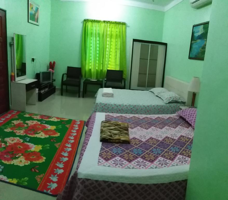 Dhia Irdina Homestay Paya Rewak Kültér fotó