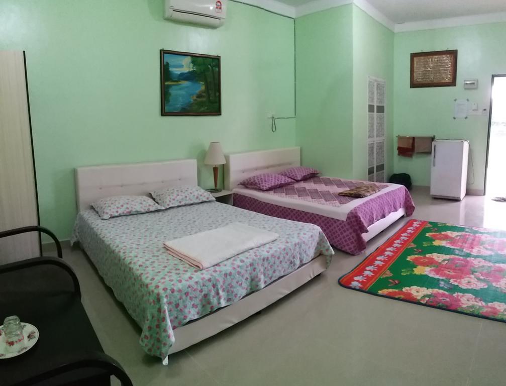 Dhia Irdina Homestay Paya Rewak Kültér fotó