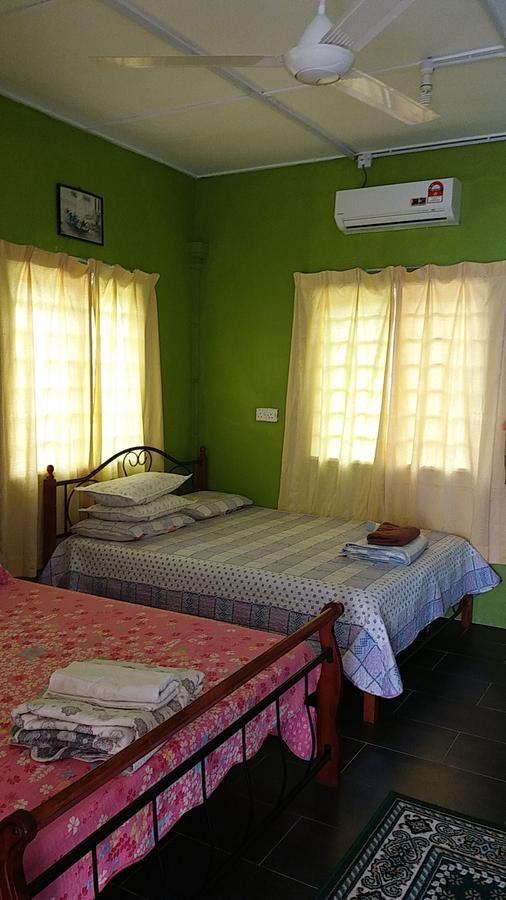 Dhia Irdina Homestay Paya Rewak Kültér fotó