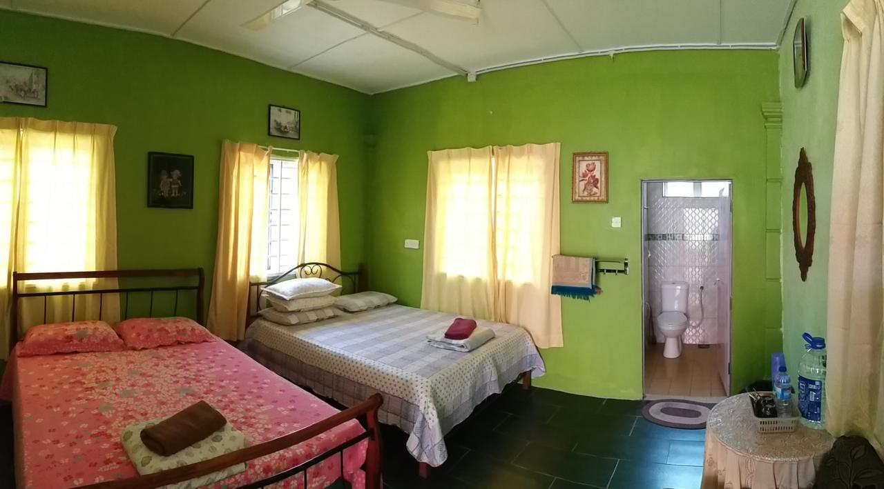 Dhia Irdina Homestay Paya Rewak Kültér fotó