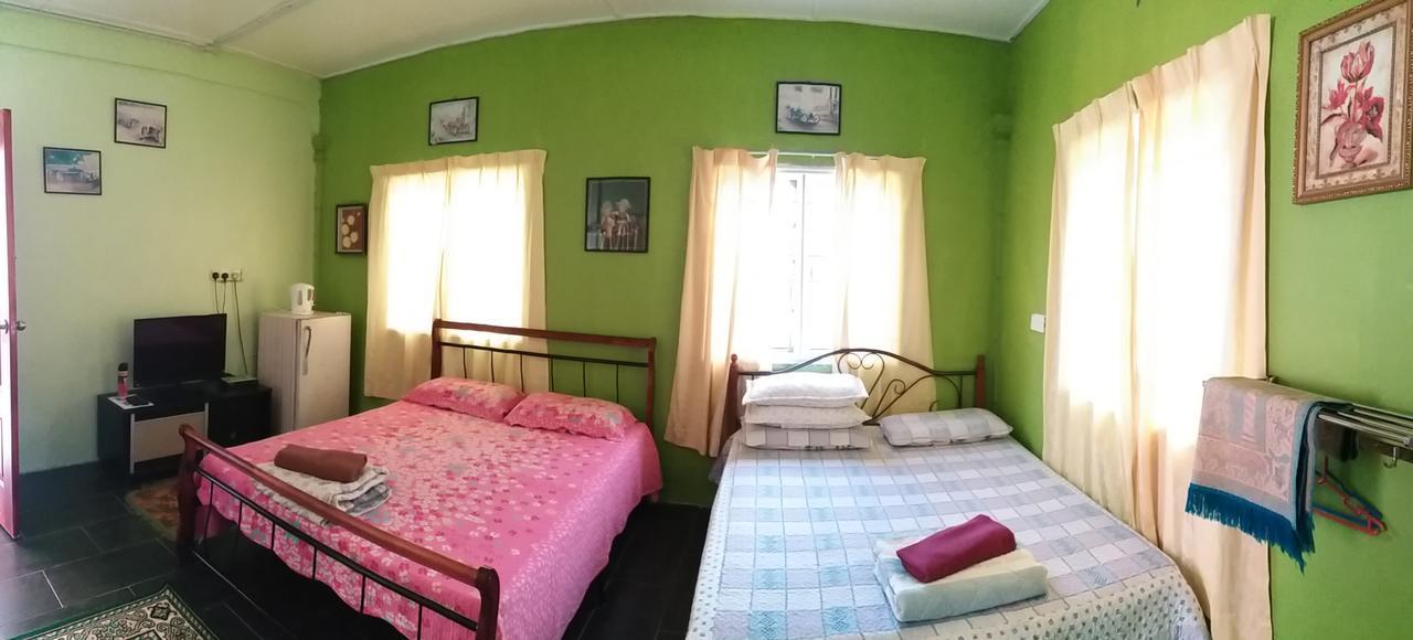 Dhia Irdina Homestay Paya Rewak Kültér fotó