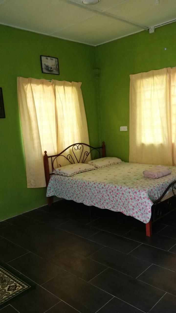 Dhia Irdina Homestay Paya Rewak Kültér fotó
