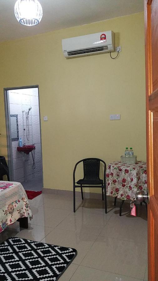 Dhia Irdina Homestay Paya Rewak Kültér fotó